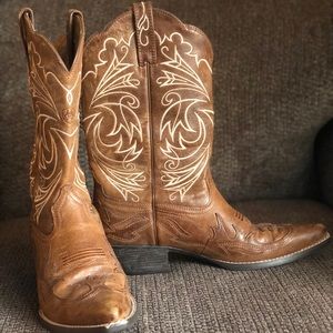 Women’s Ariat Cowboy Boots 6.5B